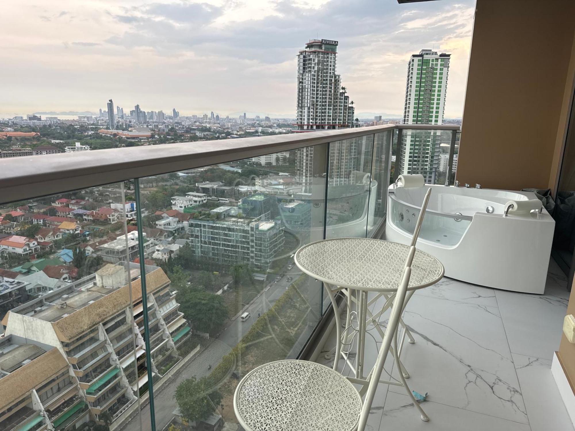 Copacabana Beach Jomtien 科帕卡巴纳海乔木提安海滩毗邻乔木提安夜市 المظهر الخارجي الصورة