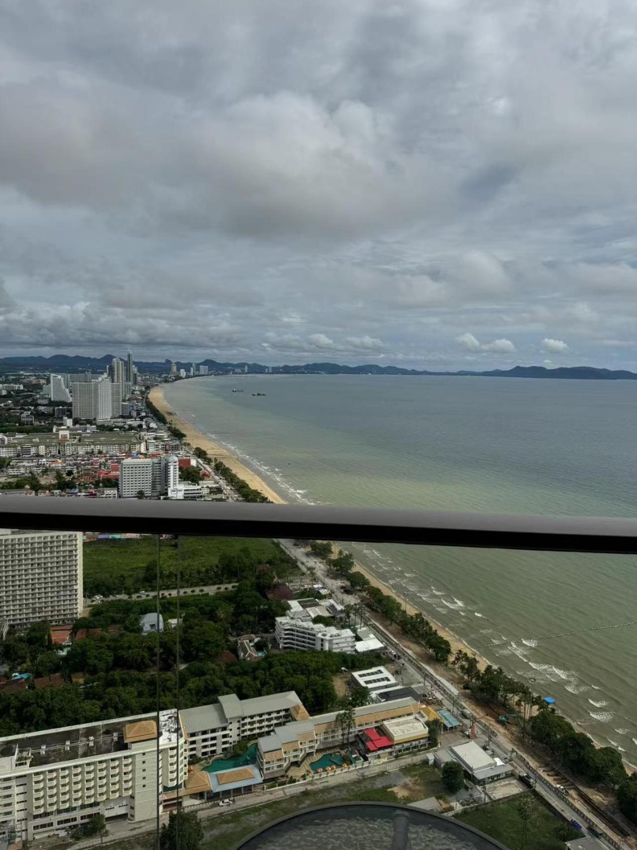 Copacabana Beach Jomtien 科帕卡巴纳海乔木提安海滩毗邻乔木提安夜市 المظهر الخارجي الصورة